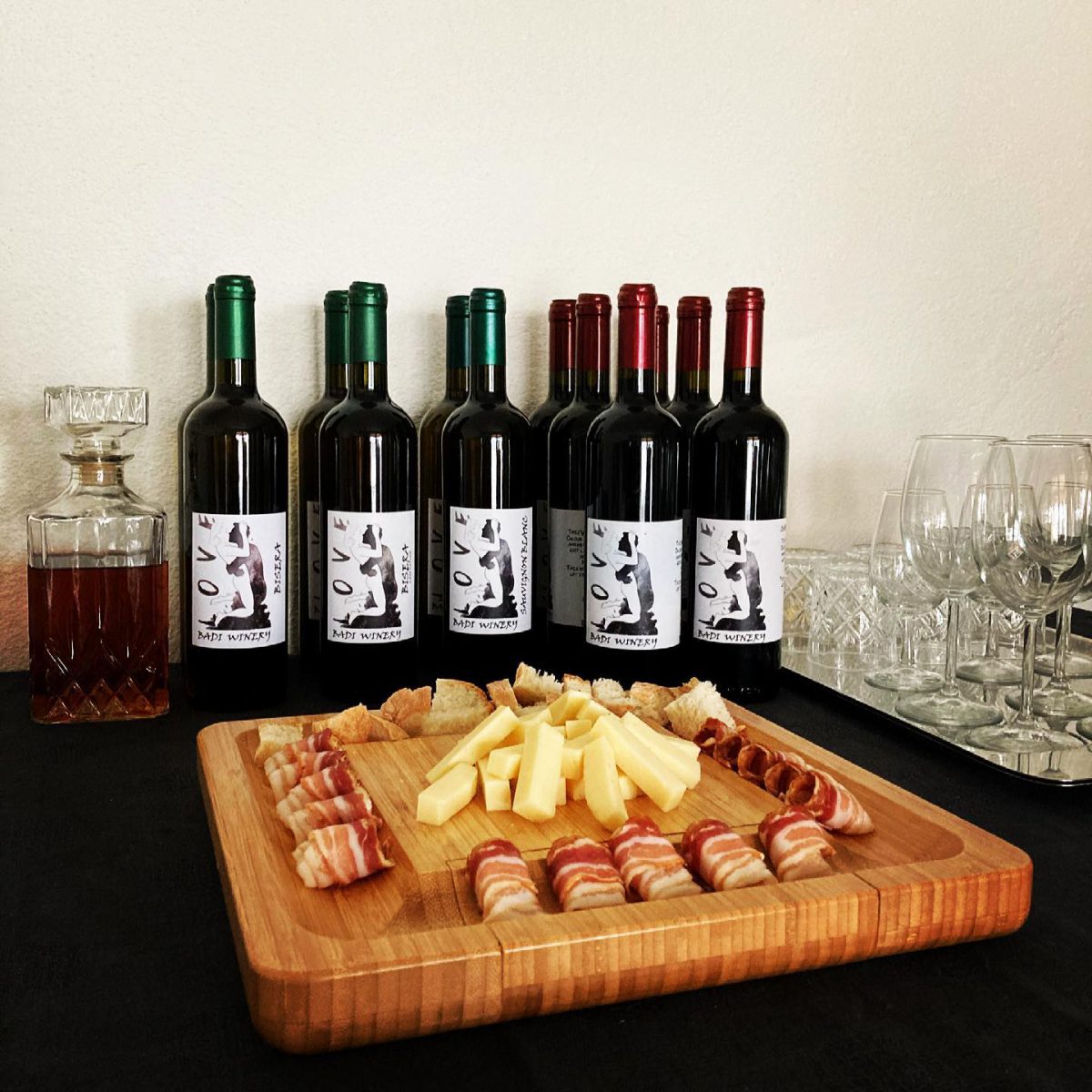 Оваа слика има празен alt атрибут; Името на датотеката е vinarija-2-1200x1200.jpg
